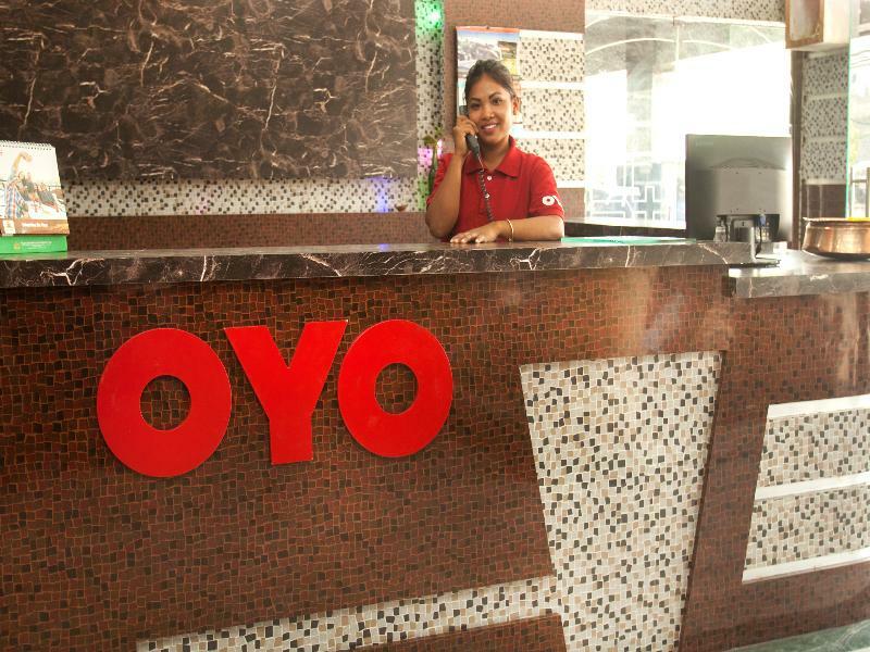 Oyo 343 Pop Life Hotel Banke Екстериор снимка