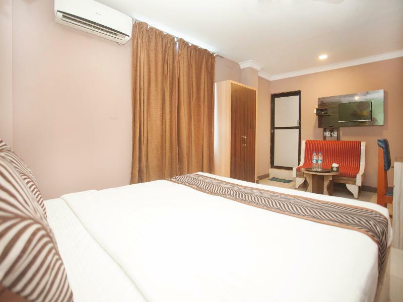 Oyo 343 Pop Life Hotel Banke Екстериор снимка